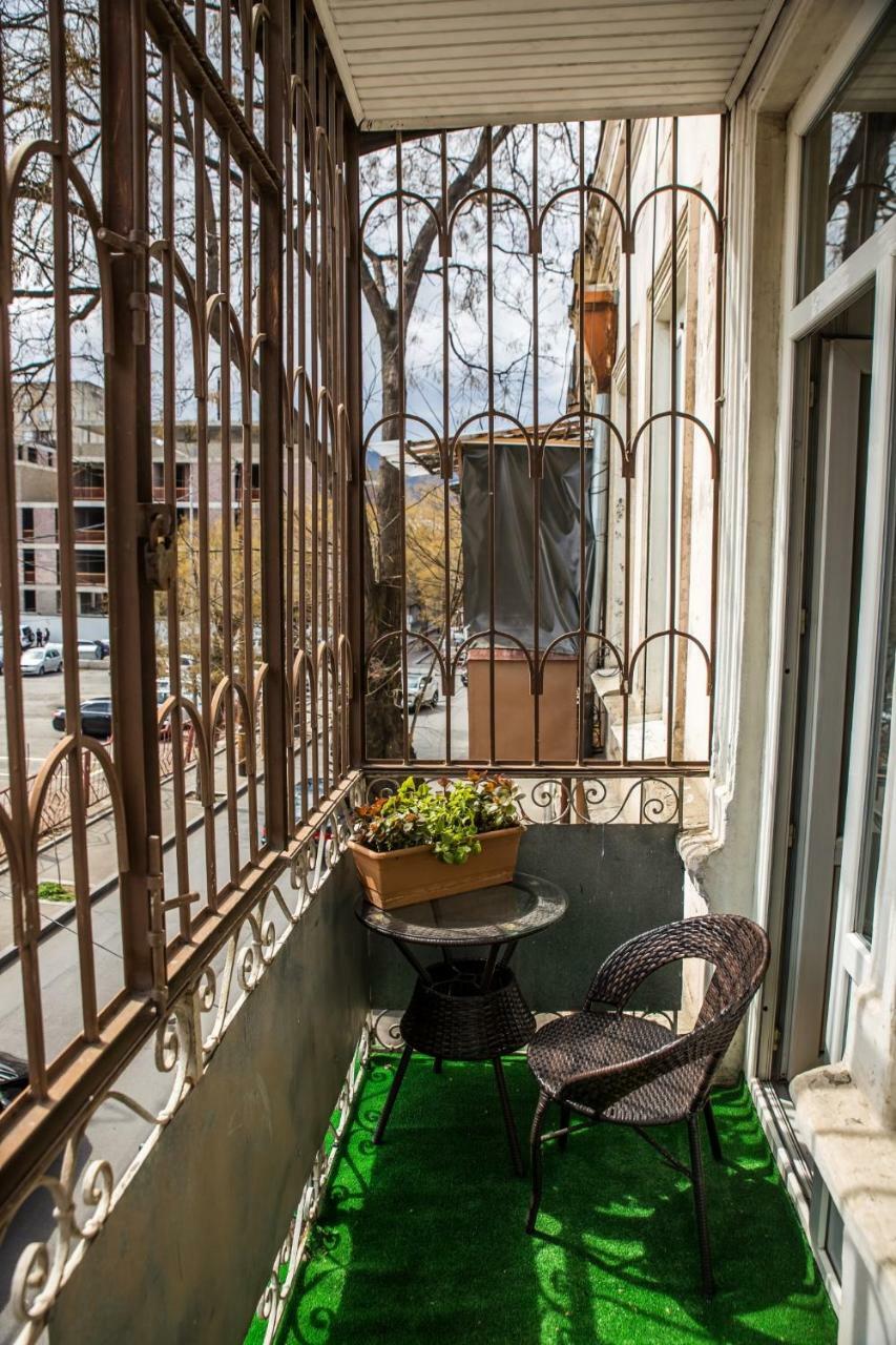 Gold District Apartment Тбілісі Екстер'єр фото