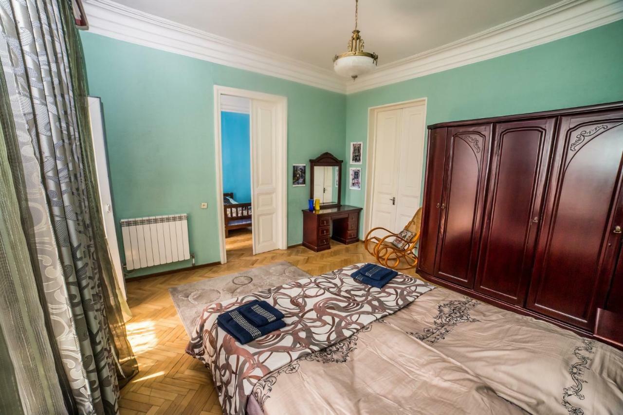 Gold District Apartment Тбілісі Екстер'єр фото