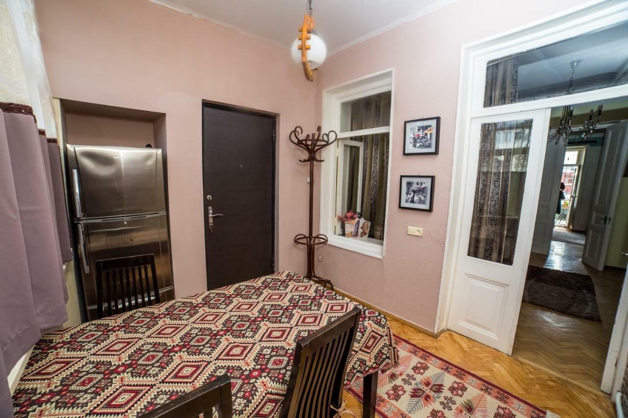 Gold District Apartment Тбілісі Екстер'єр фото