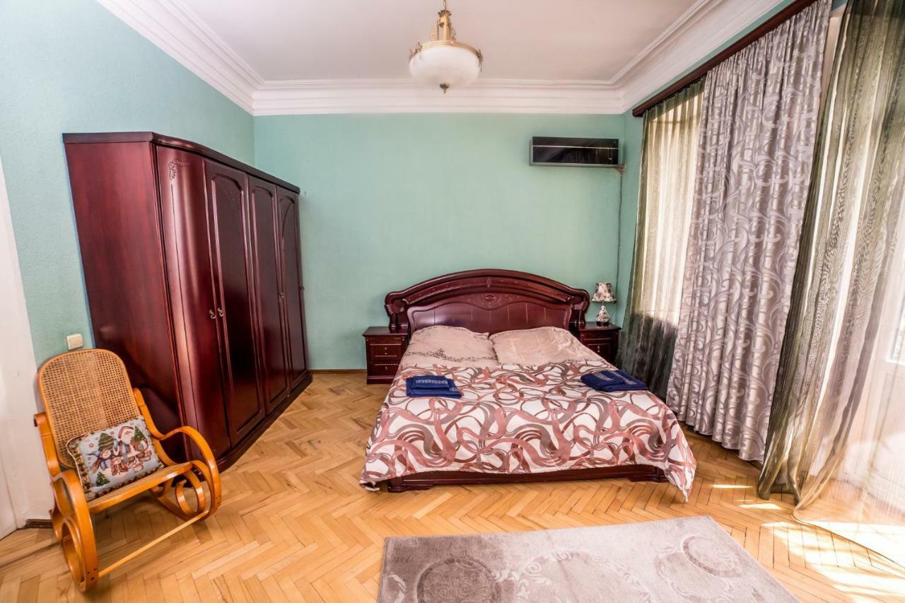 Gold District Apartment Тбілісі Екстер'єр фото