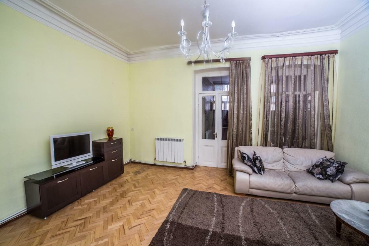 Gold District Apartment Тбілісі Екстер'єр фото