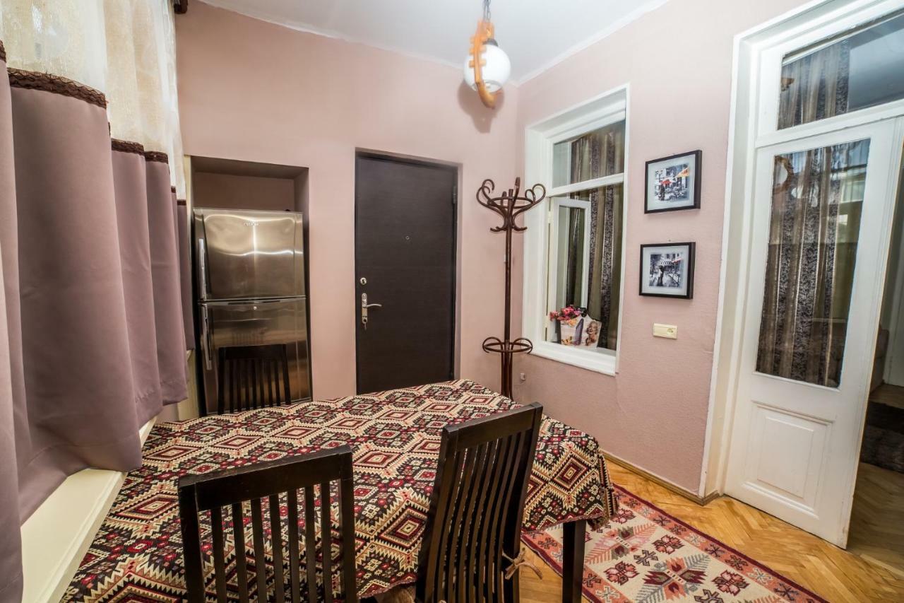 Gold District Apartment Тбілісі Екстер'єр фото